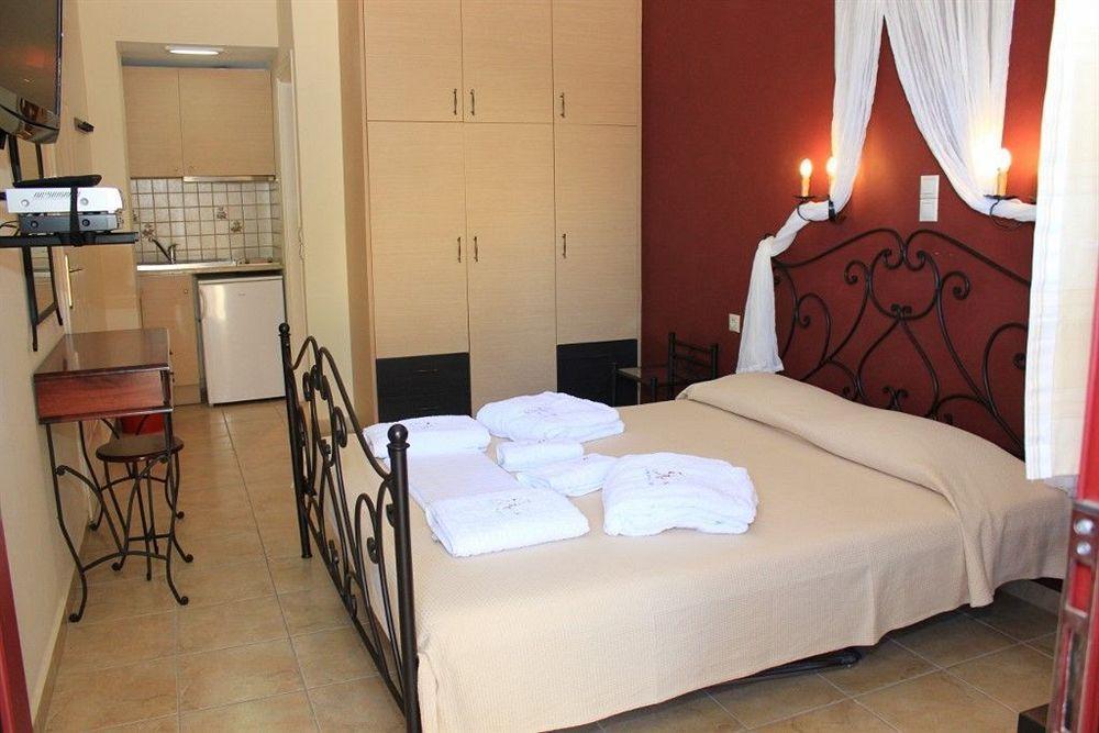 GreKa Ionian Suites Agia Efimia Bagian luar foto