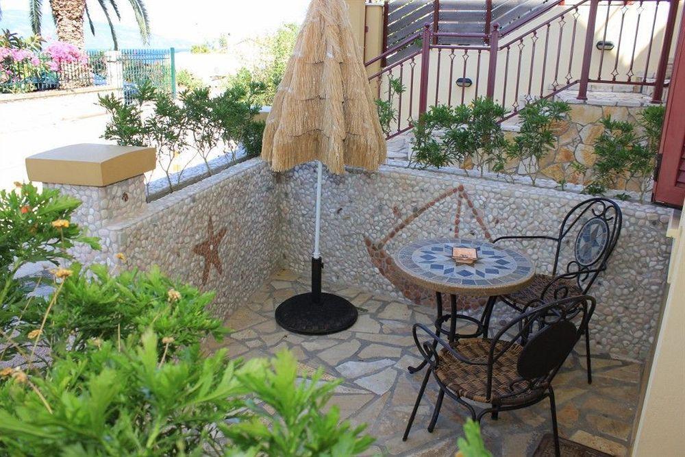 GreKa Ionian Suites Agia Efimia Bagian luar foto