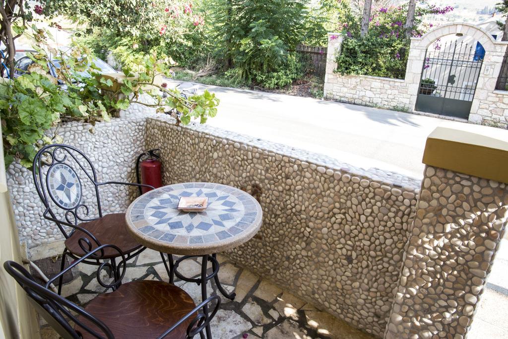 GreKa Ionian Suites Agia Efimia Bagian luar foto
