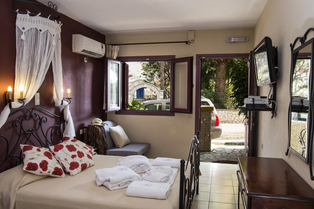 GreKa Ionian Suites Agia Efimia Bagian luar foto