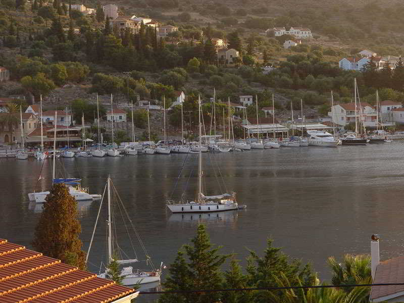 GreKa Ionian Suites Agia Efimia Bagian luar foto