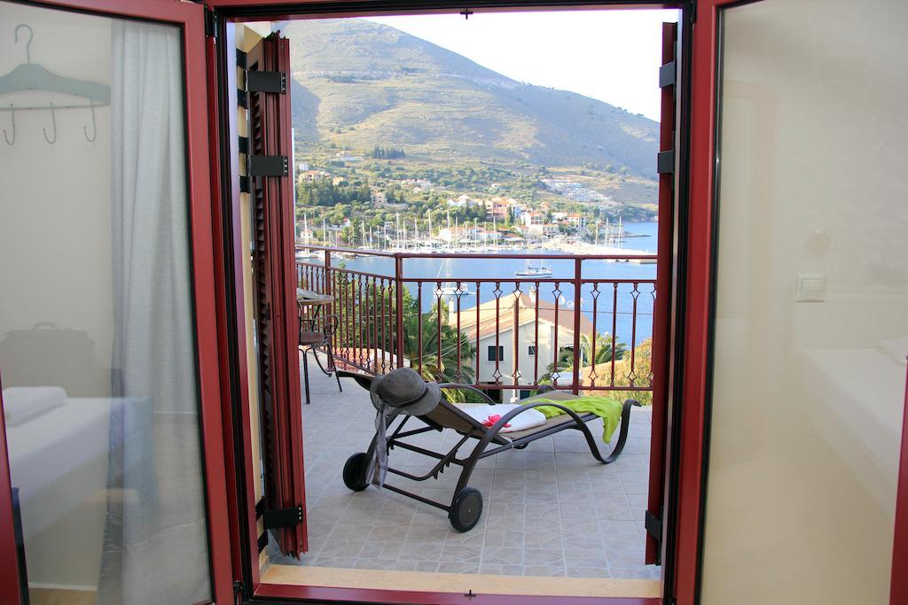 GreKa Ionian Suites Agia Efimia Bagian luar foto