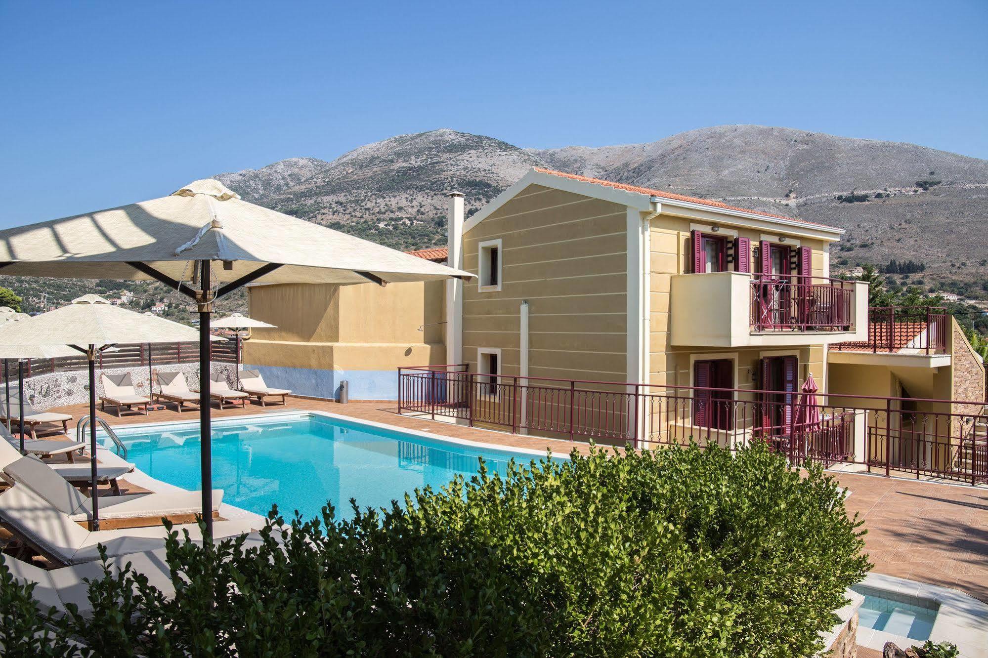 GreKa Ionian Suites Agia Efimia Bagian luar foto